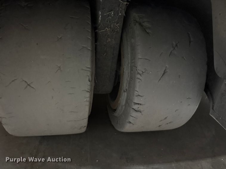 image for item ET7076 2016 Crown RC5530-35 forklift