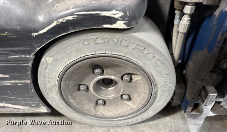 image for item ET7076 2016 Crown RC5530-35 forklift