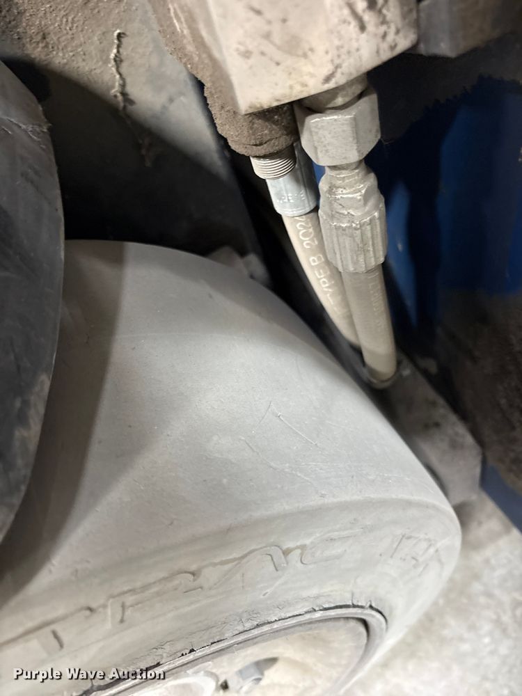 image for item ET7076 2016 Crown RC5530-35 forklift