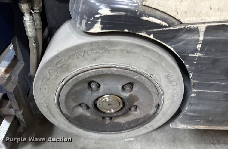 image for item ET7076 2016 Crown RC5530-35 forklift