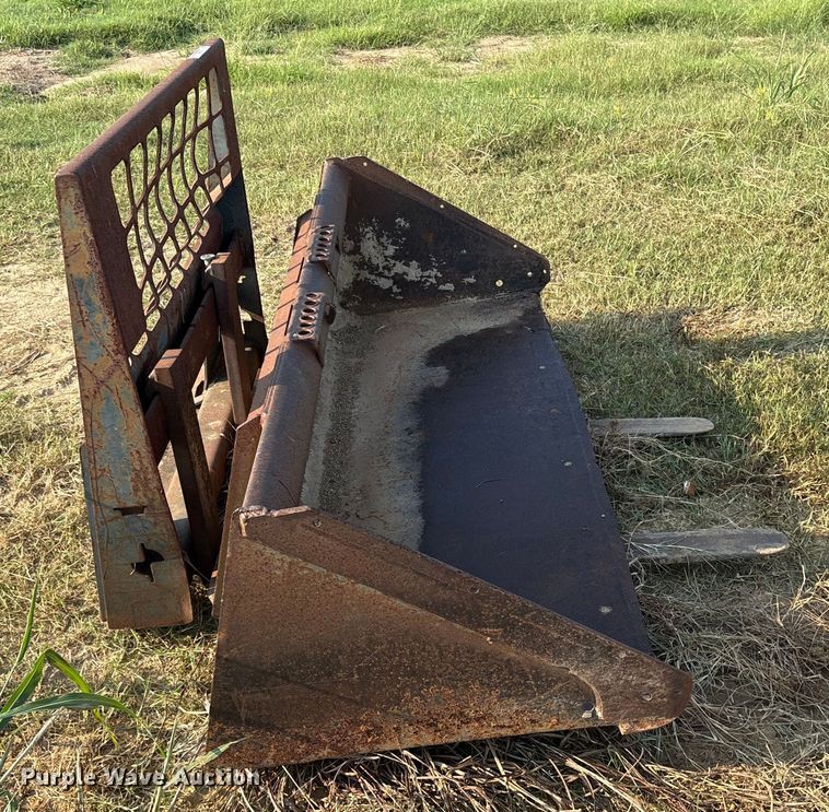 image for item ET7082 Skid steer attachments 