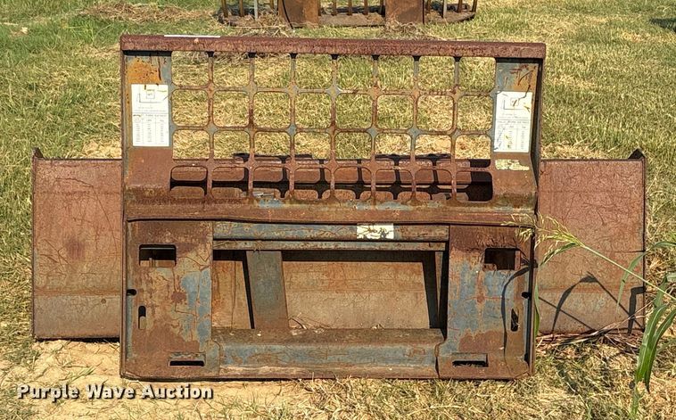 image for item ET7082 Skid steer attachments 