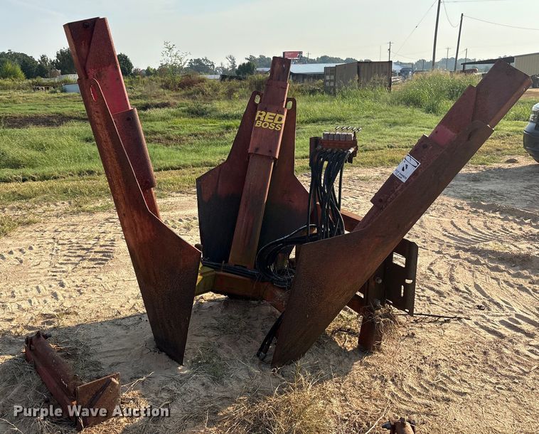 image for item ET7088 1999 Red Boss 1.38 skid steer tree spade