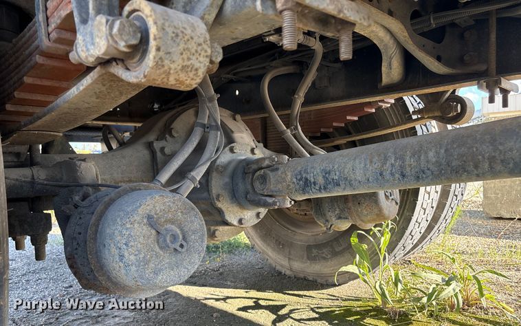 image for item ET8528 2013 International 4300 box truck