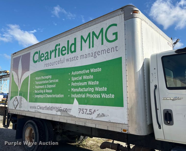 image for item ET8528 2013 International 4300 box truck