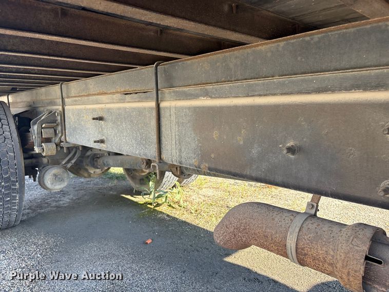 image for item ET8528 2013 International 4300 box truck