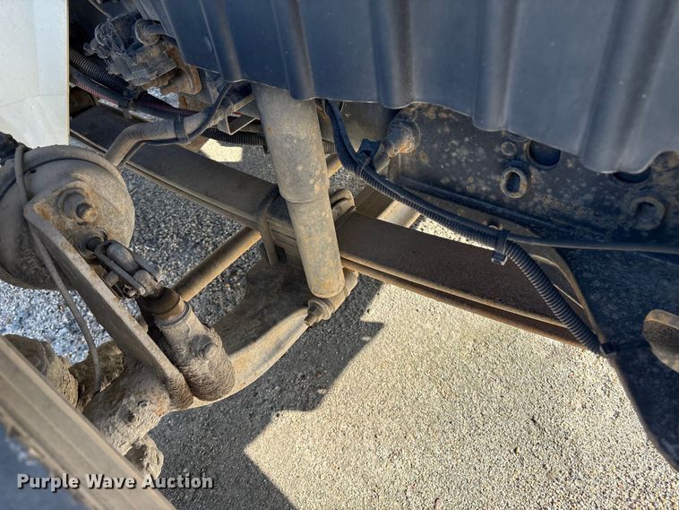 image for item ET8528 2013 International 4300 box truck