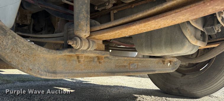 image for item ET8528 2013 International 4300 box truck