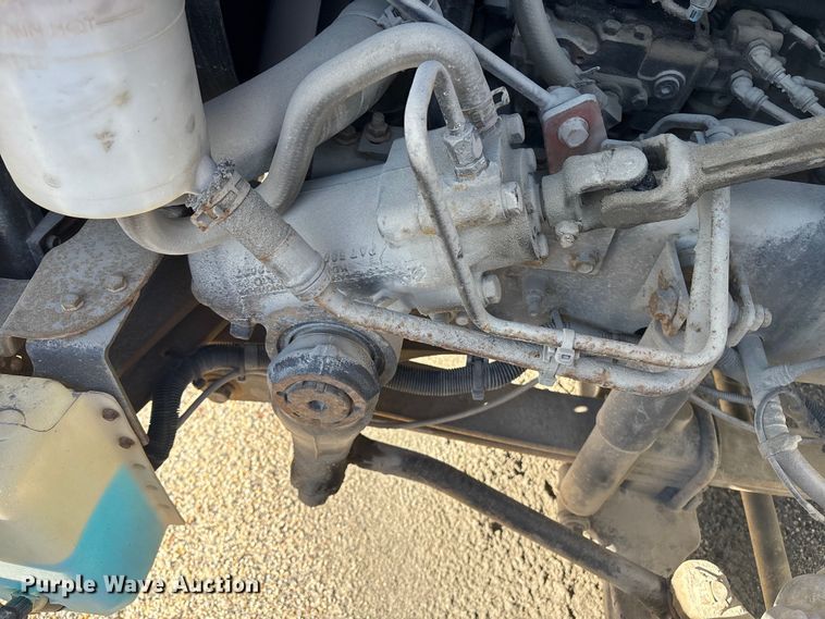 image for item ET8528 2013 International 4300 box truck