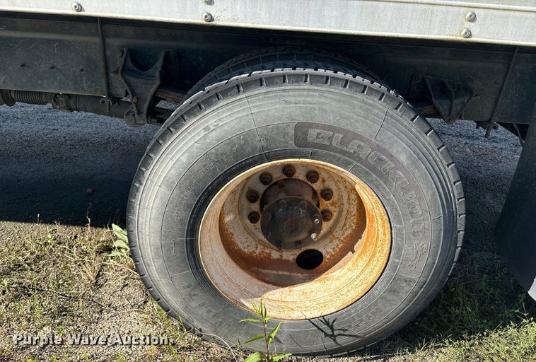 image for item ET8528 2013 International 4300 box truck