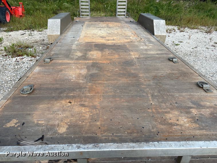 image for item ET8546 2020 Aluma utility trailer