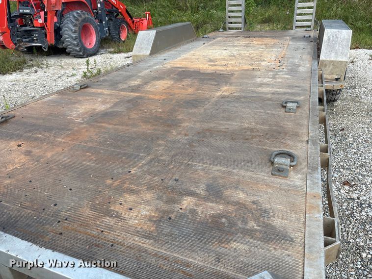 image for item ET8546 2020 Aluma utility trailer