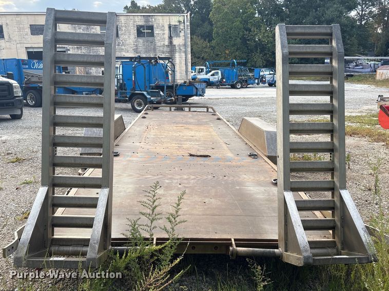 image for item ET8546 2020 Aluma utility trailer