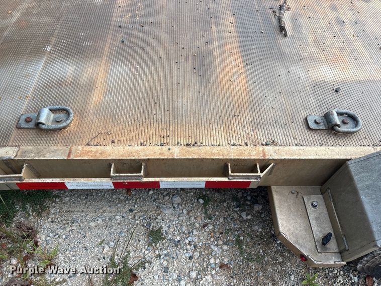 image for item ET8546 2020 Aluma utility trailer