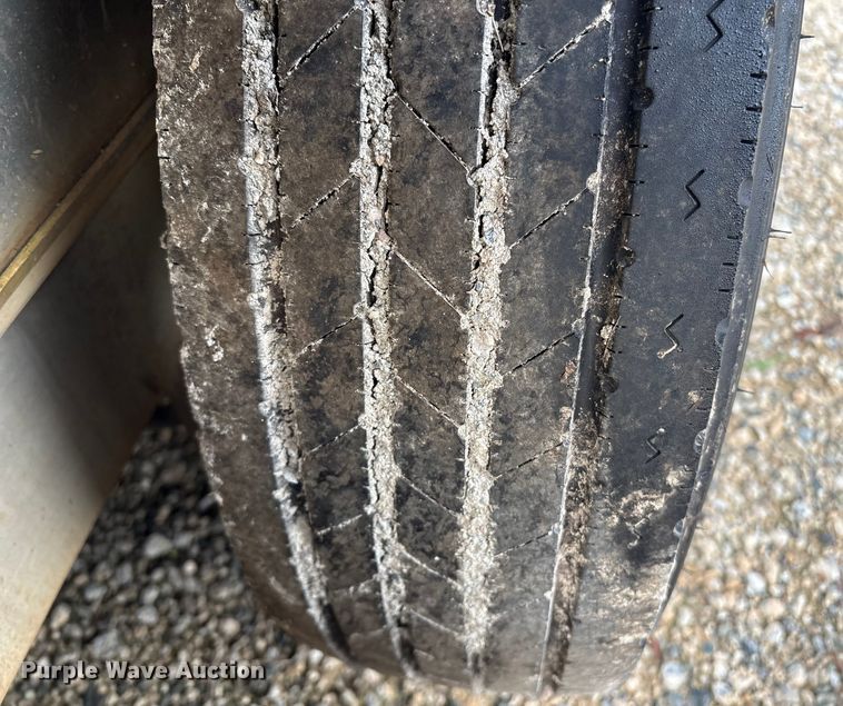 image for item ET8546 2020 Aluma utility trailer