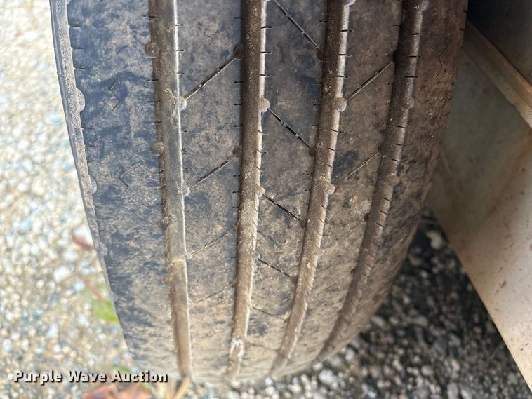 image for item ET8546 2020 Aluma utility trailer