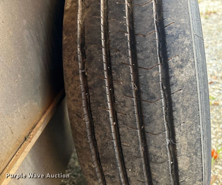 image for item ET8546 2020 Aluma utility trailer