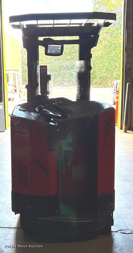 image for item ET8550 2018 Raymond 720-R35TT reach truck