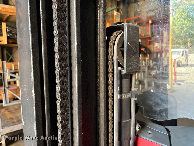 image for item ET8550 2018 Raymond 720-R35TT reach truck