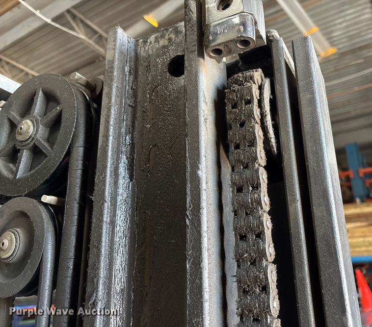 image for item ET8550 2018 Raymond 720-R35TT reach truck