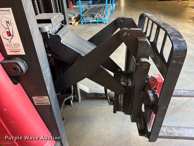 image for item ET8550 2018 Raymond 720-R35TT reach truck