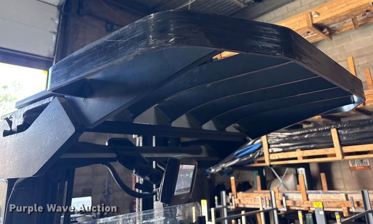 image for item ET8550 2018 Raymond 720-R35TT reach truck