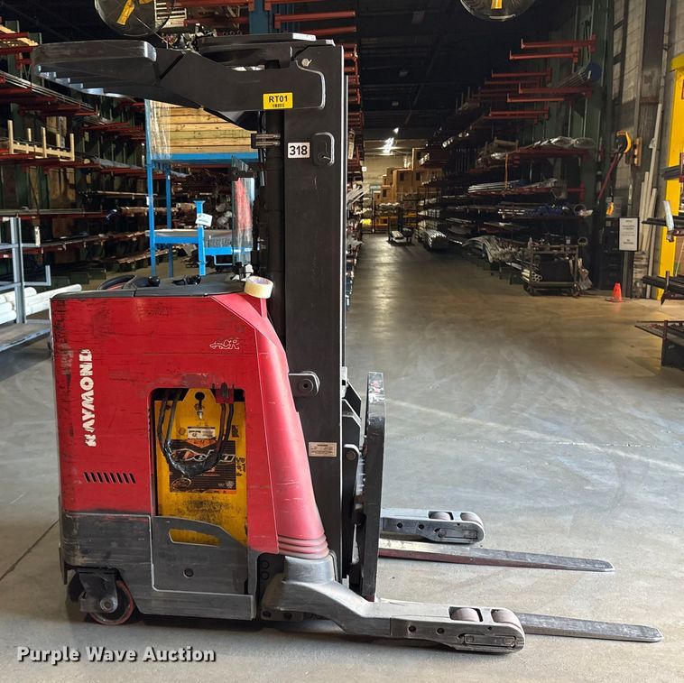image for item ET8551 2017 Raymond 720-R35TT reach truck