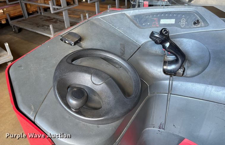 image for item ET8551 2017 Raymond 720-R35TT reach truck