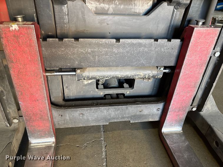 image for item ET8551 2017 Raymond 720-R35TT reach truck