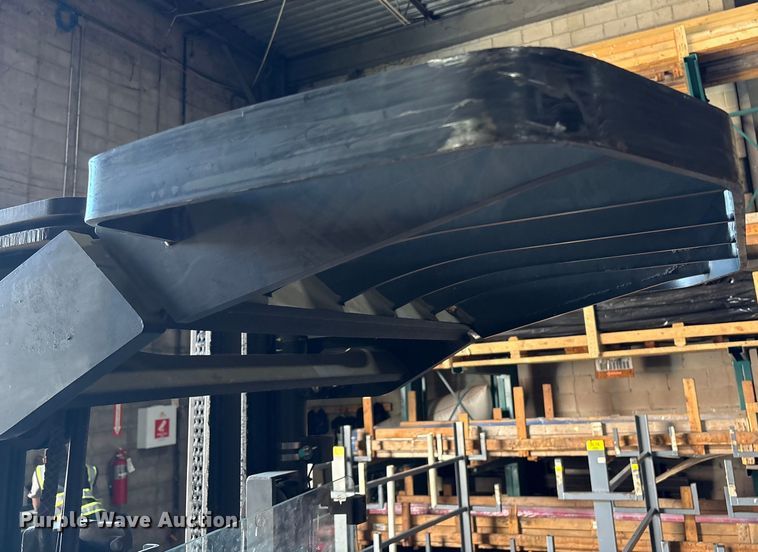 image for item ET8551 2017 Raymond 720-R35TT reach truck