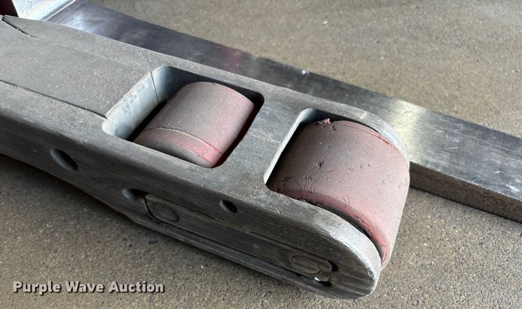 image for item ET8551 2017 Raymond 720-R35TT reach truck