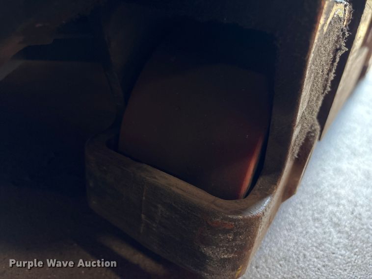 image for item ET8551 2017 Raymond 720-R35TT reach truck