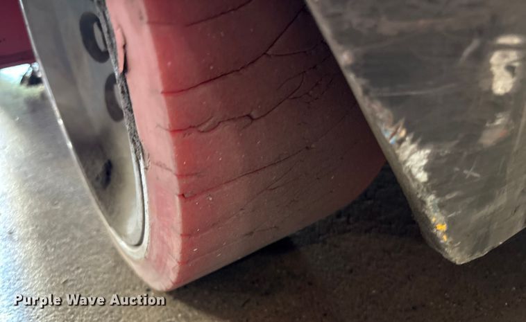 image for item ET8551 2017 Raymond 720-R35TT reach truck