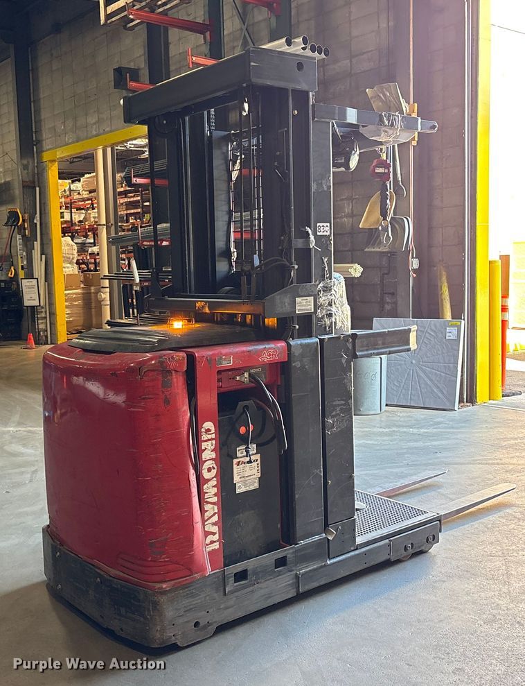 image for item ET8552 2019 Raymond 5500 order picker