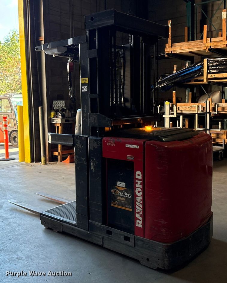 image for item ET8552 2019 Raymond 5500 order picker