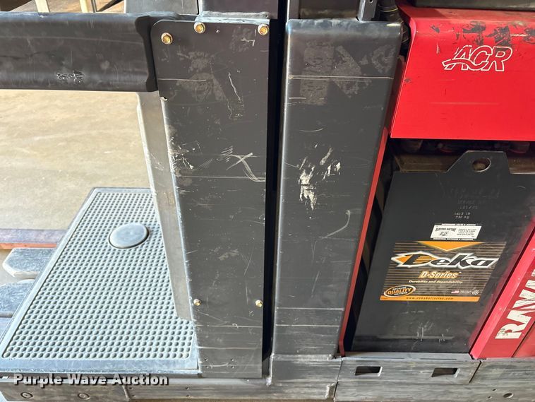 image for item ET8552 2019 Raymond 5500 order picker