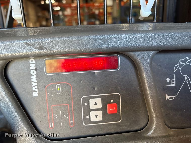 image for item ET8552 2019 Raymond 5500 order picker