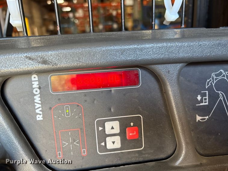 image for item ET8552 2019 Raymond 5500 order picker