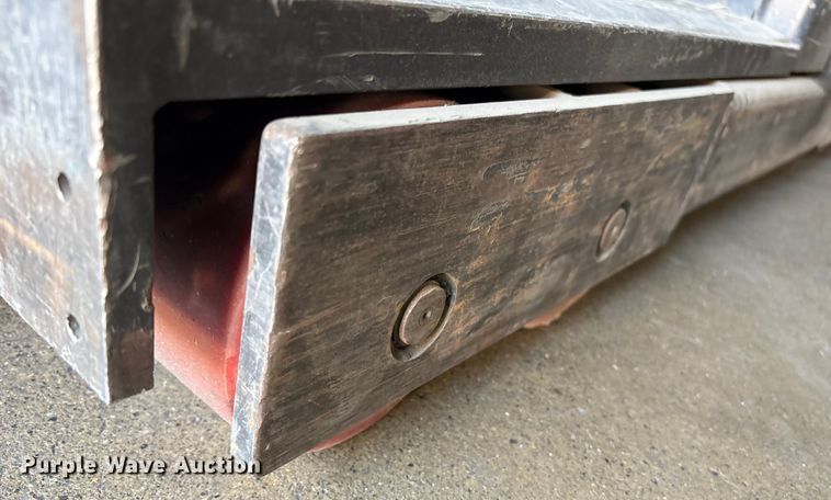 image for item ET8552 2019 Raymond 5500 order picker