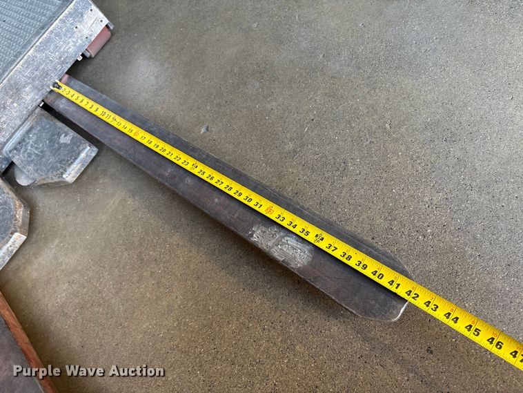 image for item ET8552 2019 Raymond 5500 order picker