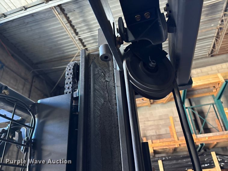 image for item ET8552 2019 Raymond 5500 order picker