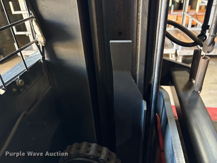 image for item ET8552 2019 Raymond 5500 order picker