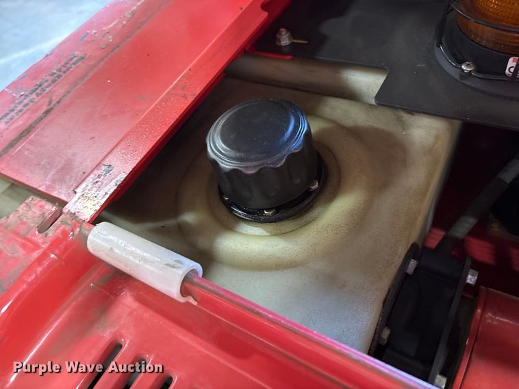 image for item ET8552 2019 Raymond 5500 order picker