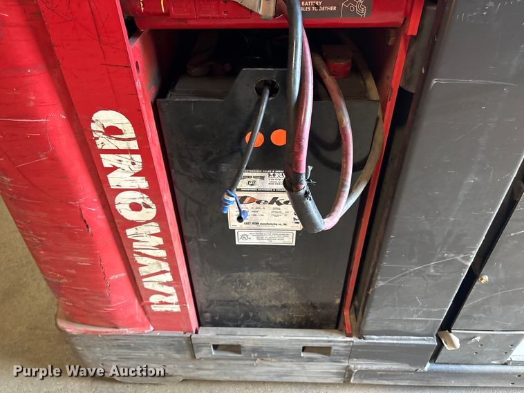 image for item ET8552 2019 Raymond 5500 order picker