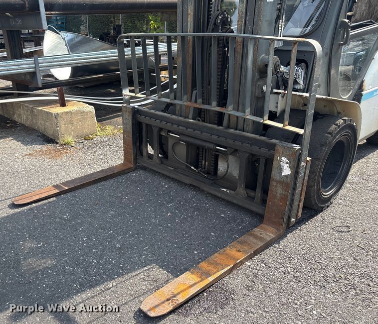 image for item ET8553 2015 Nissan PF80YLP forklift