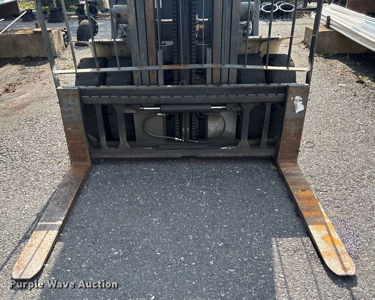 image for item ET8553 2015 Nissan PF80YLP forklift