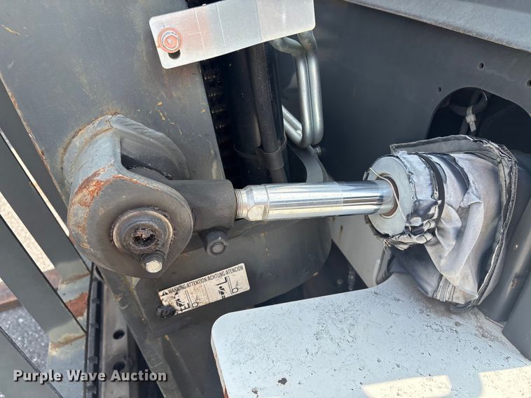 image for item ET8553 2015 Nissan PF80YLP forklift