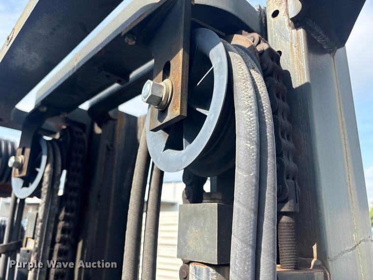 image for item ET8553 2015 Nissan PF80YLP forklift