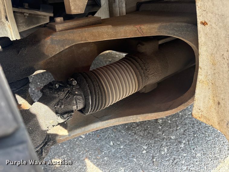 image for item ET8553 2015 Nissan PF80YLP forklift