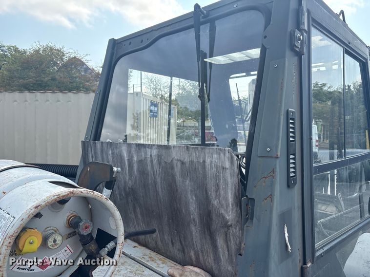 image for item ET8553 2015 Nissan PF80YLP forklift